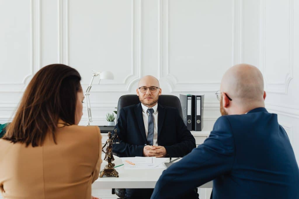 Consulta profesional para valorar un servicio de detective privado